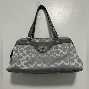 Coach handbag, Gray, New Without Tag. No E1168-F16542